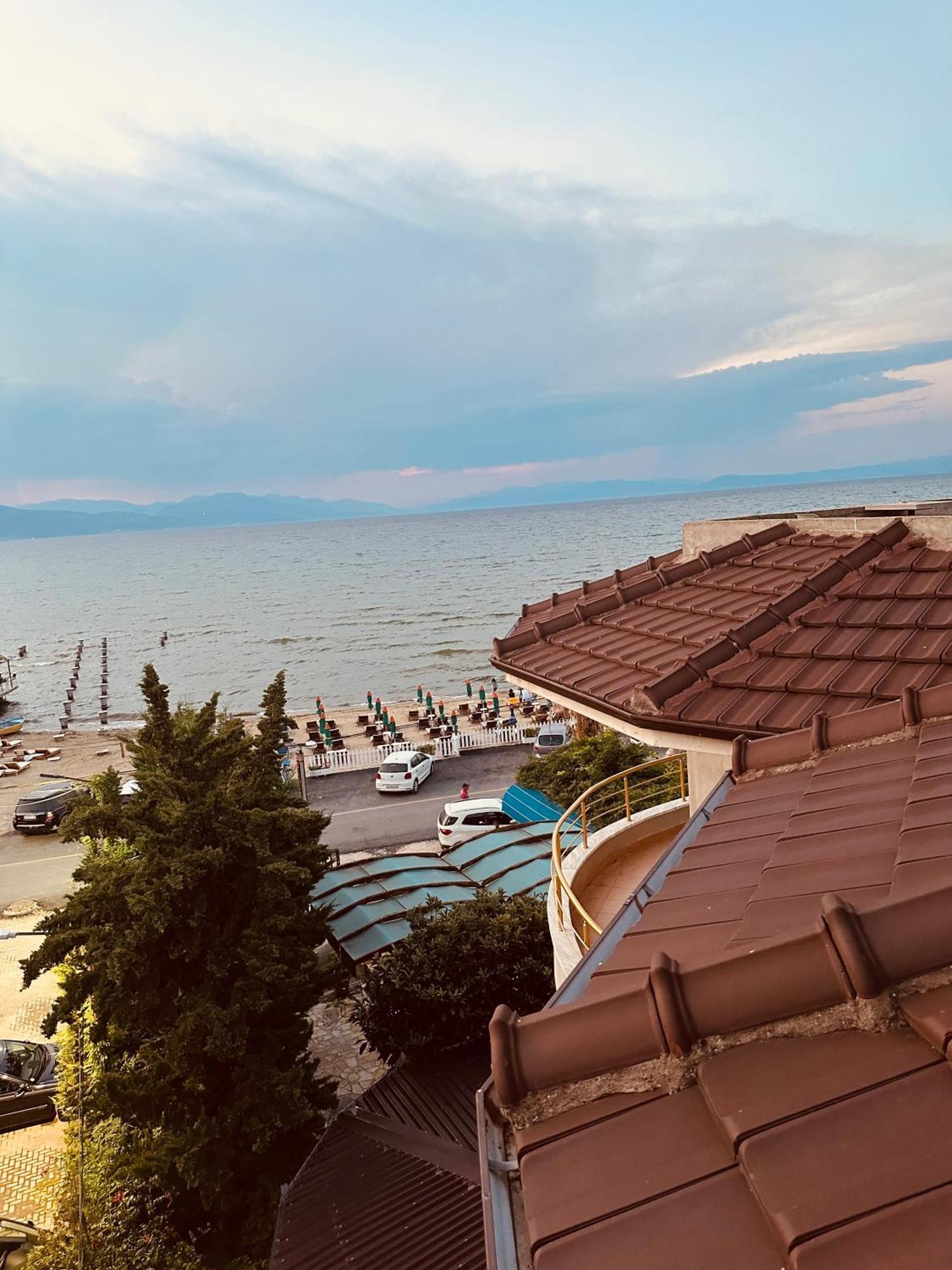 Hotel Saint Marena Pogradec Exterior foto